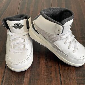 Nike Air Jordan 2 Retro Python Toddler Shoes Size 6